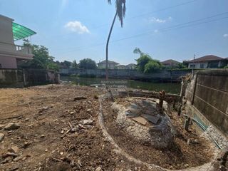 For sale 5 bedrooms house in Khlong Sam Wa, Bangkok