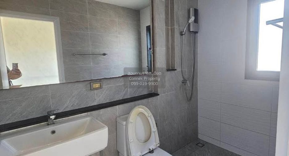 For sale 3 bedrooms townhouse in Bang Phli, Samut Prakan