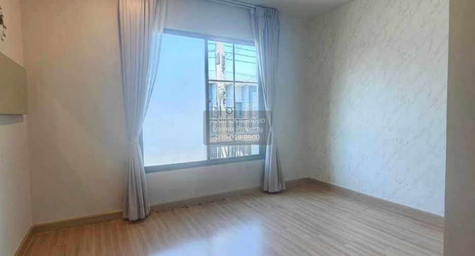For sale 3 bedrooms townhouse in Bang Phli, Samut Prakan