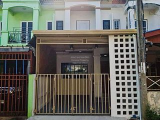 For sale 2 bedrooms townhouse in Min Buri, Bangkok