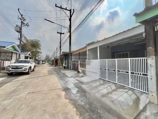 For sale 2 bedrooms townhouse in Thanyaburi, Pathum Thani