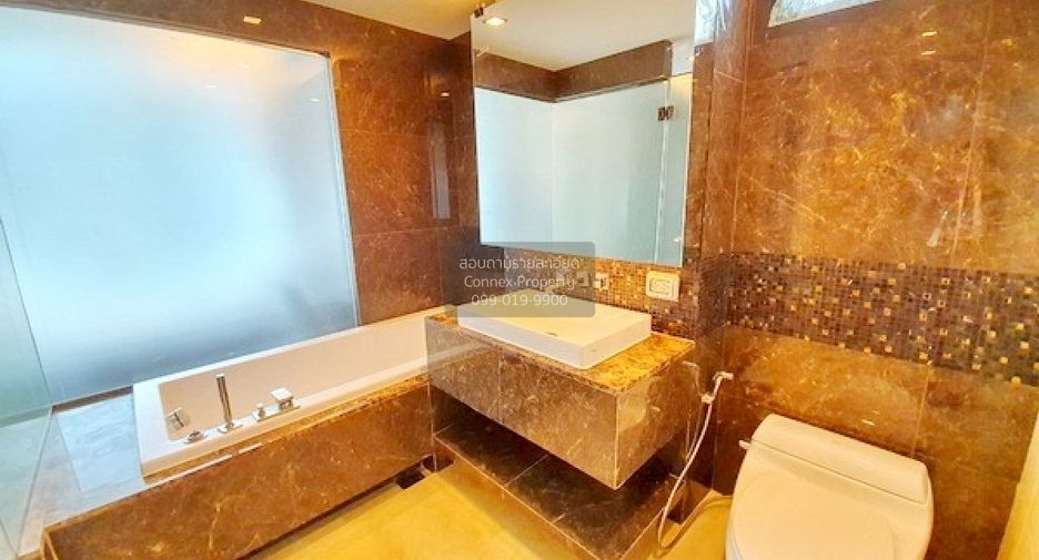 For sale 2 ベッドルーム condo in Watthana, Bangkok