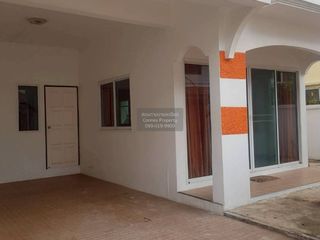 For sale 4 bedrooms house in Khan Na Yao, Bangkok