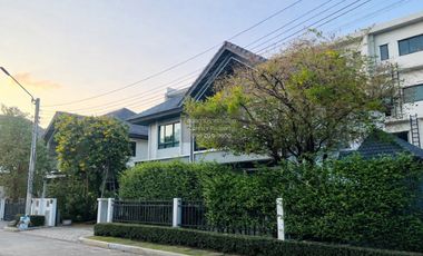 Casa en venta de 5 habitaciones en Bang Kruai, Nonthaburi