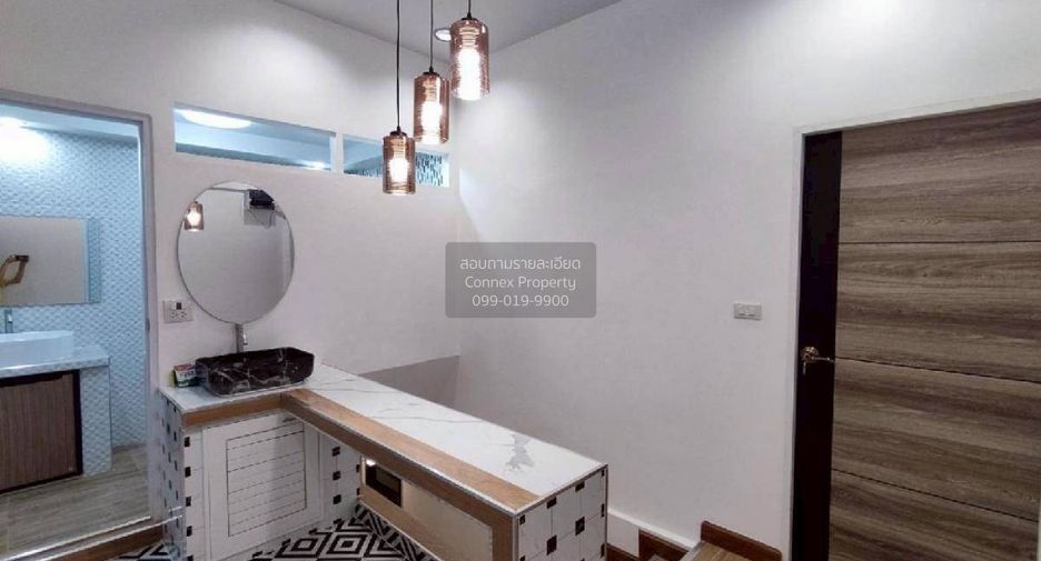 Reihenhaus zum Kauf mit 3 Zimmer in Watthana, Bangkok
