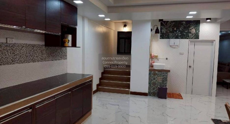 Reihenhaus zum Kauf mit 3 Zimmer in Watthana, Bangkok