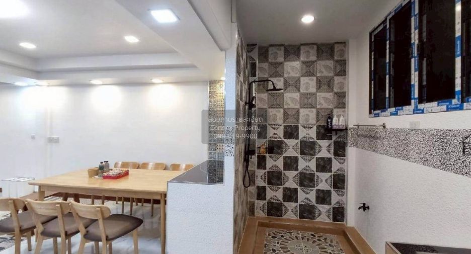 Reihenhaus zum Kauf mit 3 Zimmer in Watthana, Bangkok
