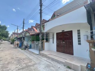 出售 3 卧室 联排别墅 在 Khlong Sam Wa, 曼谷