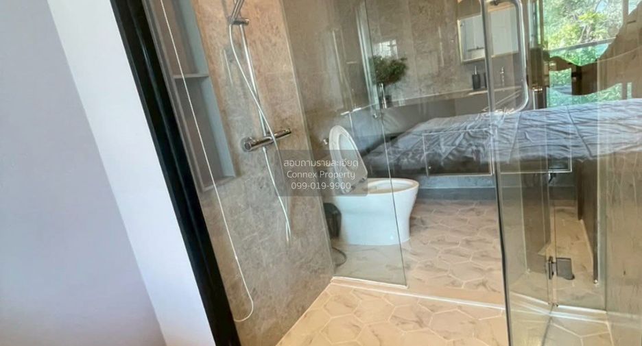 For sale 3 bedrooms condo in Khlong Toei, Bangkok