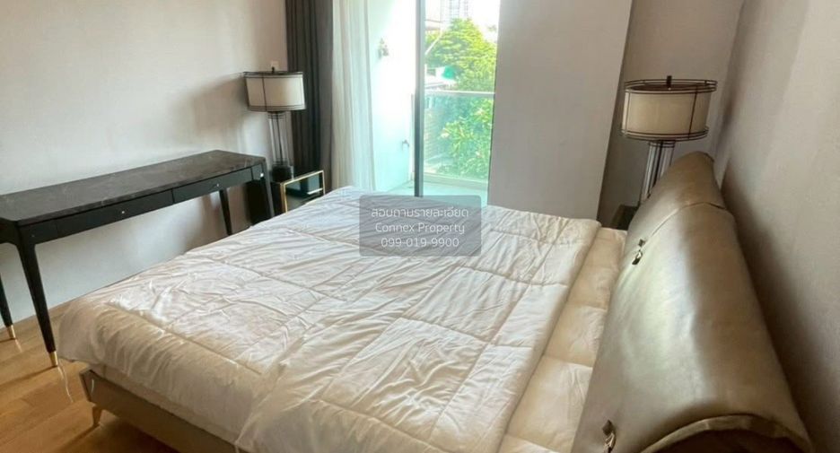 For sale 3 bedrooms condo in Khlong Toei, Bangkok