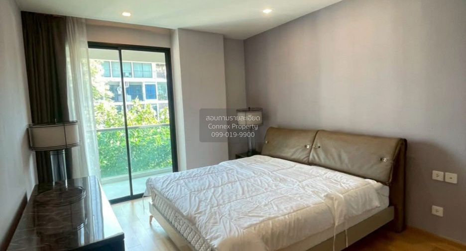 For sale 3 bedrooms condo in Khlong Toei, Bangkok
