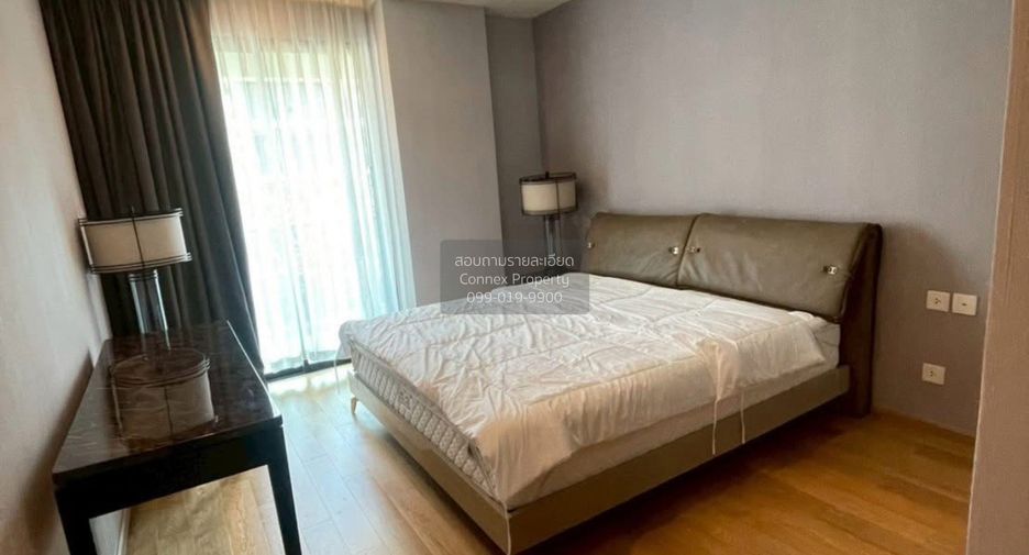 For sale 3 bedrooms condo in Khlong Toei, Bangkok