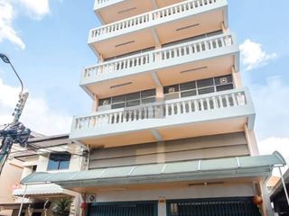 Casa adosada en venta de 6 habitaciones en Bang Kho Laem, Bangkok