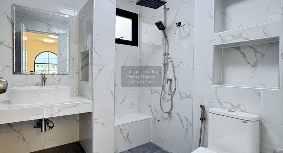 For sale 3 ベッドルーム house in Bang Phli, Samut Prakan