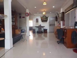 For sale 4 bedrooms house in Mueang Nonthaburi, Nonthaburi