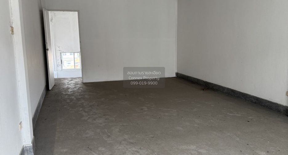 For sale 1 bed retail Space in Min Buri, Bangkok