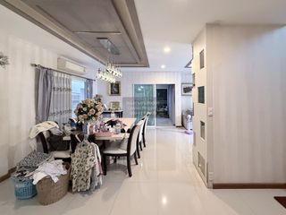 For sale 4 bedrooms house in Mueang Nonthaburi, Nonthaburi