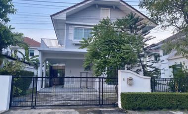 À louer 3 chambres maison à Lat Krabang, Bangkok