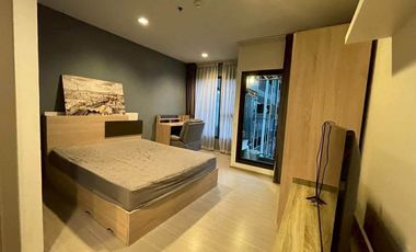 Condo en alquiler de 1 habitaciones en Huai Khwang, Bangkok