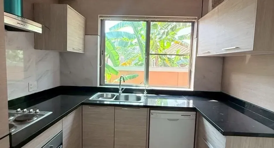 For rent 4 bedrooms house in Bang Lamung, Chonburi