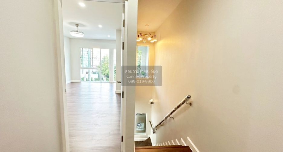 For sale 3 bedrooms townhouse in Min Buri, Bangkok