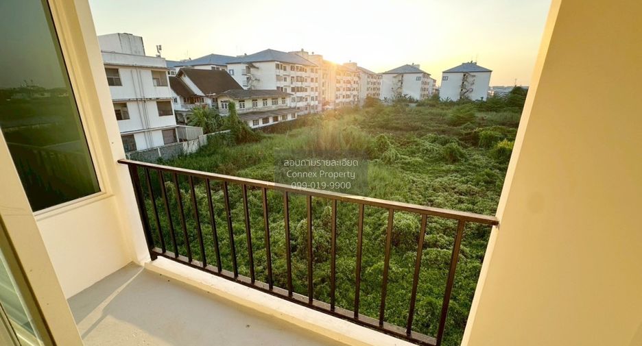 For sale 3 bedrooms townhouse in Min Buri, Bangkok