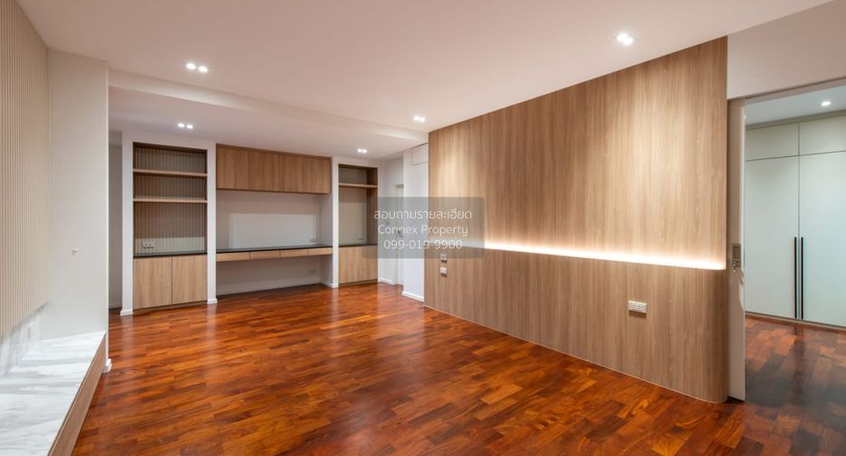 For sale 4 bedrooms house in Prawet, Bangkok