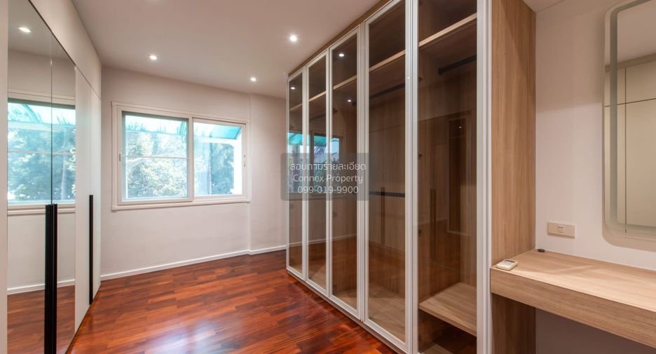 For sale 4 bedrooms house in Prawet, Bangkok