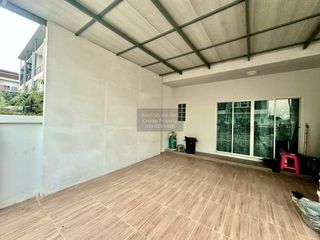 For sale 4 bedrooms townhouse in Sai Noi, Nonthaburi