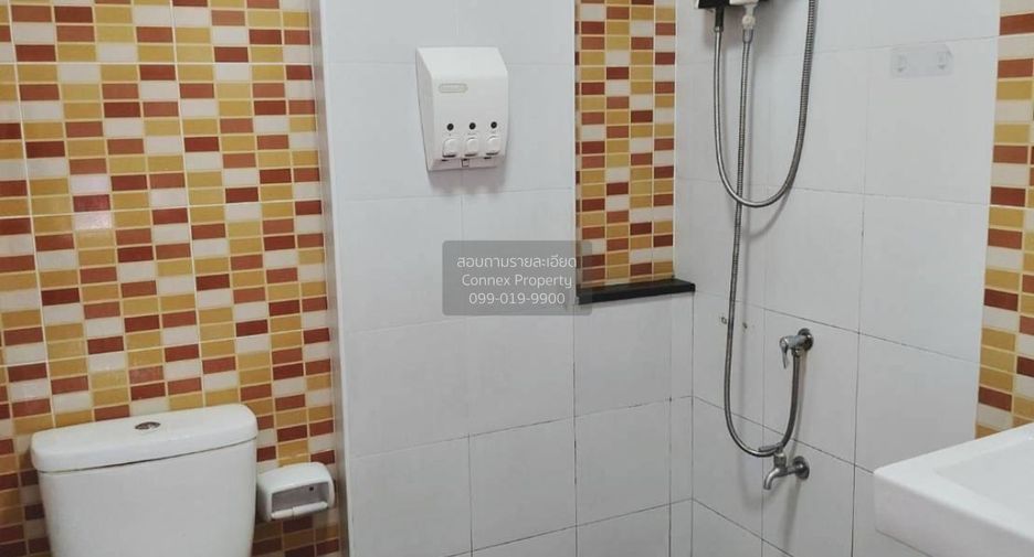 For sale 3 bedrooms townhouse in Sam Phran, Nakhon Pathom