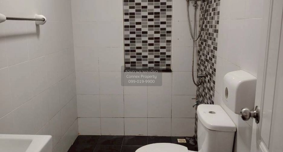For sale 3 bedrooms townhouse in Sam Phran, Nakhon Pathom