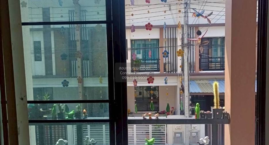 For sale 3 bedrooms townhouse in Sam Phran, Nakhon Pathom