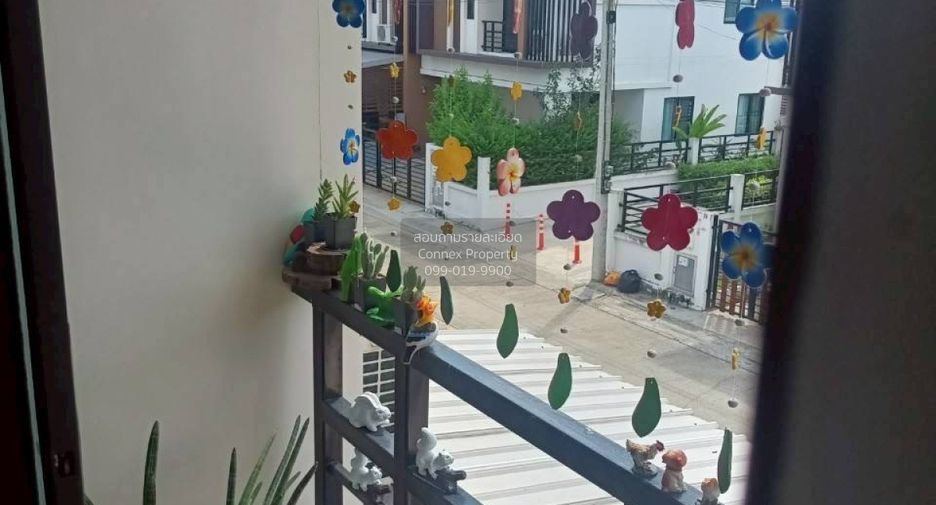 For sale 3 bedrooms townhouse in Sam Phran, Nakhon Pathom