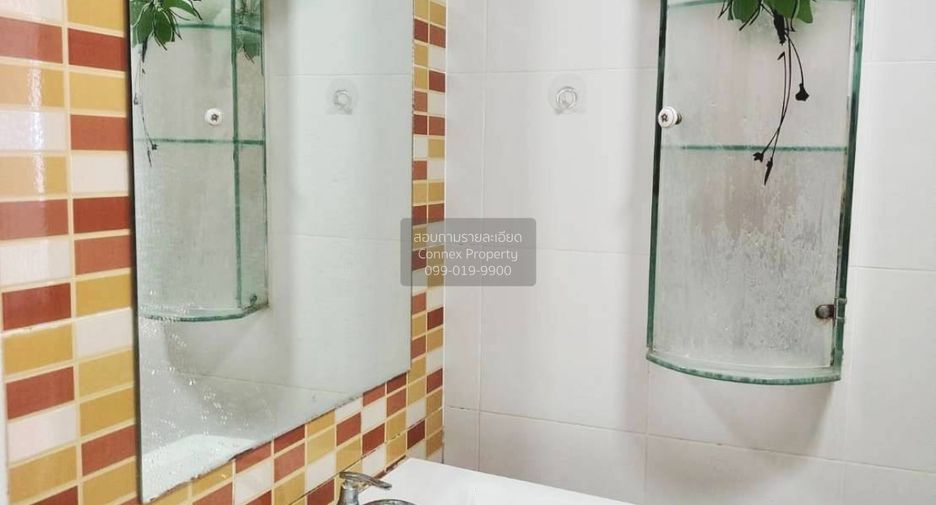 For sale 3 bedrooms townhouse in Sam Phran, Nakhon Pathom