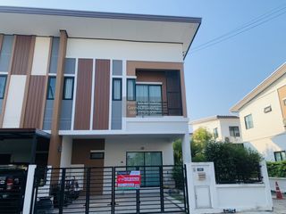 For sale 3 bedrooms townhouse in Sam Phran, Nakhon Pathom