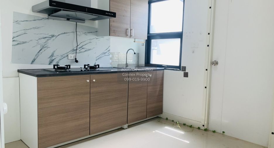 For sale 3 bedrooms townhouse in Sam Phran, Nakhon Pathom