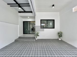 For sale 3 bedrooms townhouse in Bang Khen, Bangkok