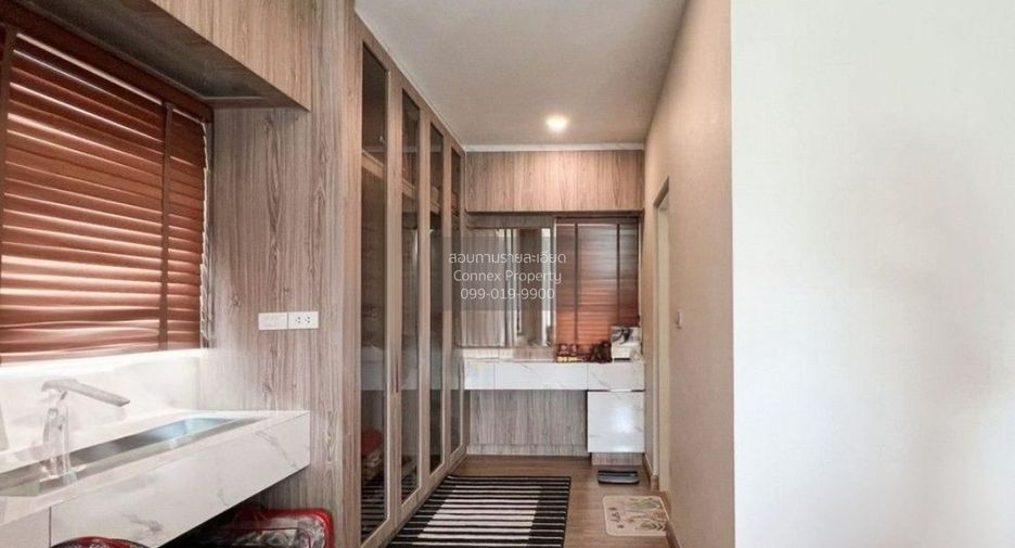For sale 4 bedrooms house in Bang Khae, Bangkok