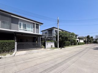 For sale 4 bedrooms house in Bang Khae, Bangkok