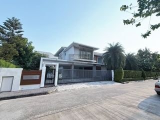 For sale 5 bedrooms house in Lat Krabang, Bangkok