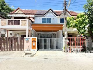 出售 3 卧室 联排别墅 在 Mueang Nonthaburi, Nonthaburi