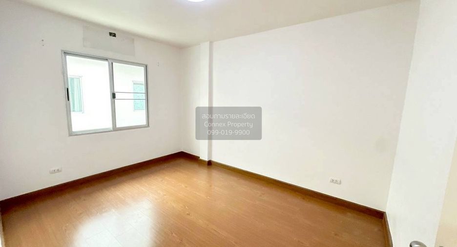 For sale 3 bedrooms townhouse in Khlong Sam Wa, Bangkok