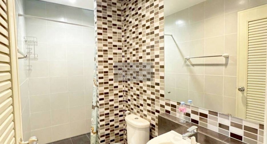 For sale 3 bedrooms townhouse in Khlong Sam Wa, Bangkok