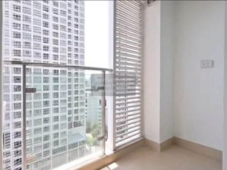 For sale 1 bed condo in Huai Khwang, Bangkok
