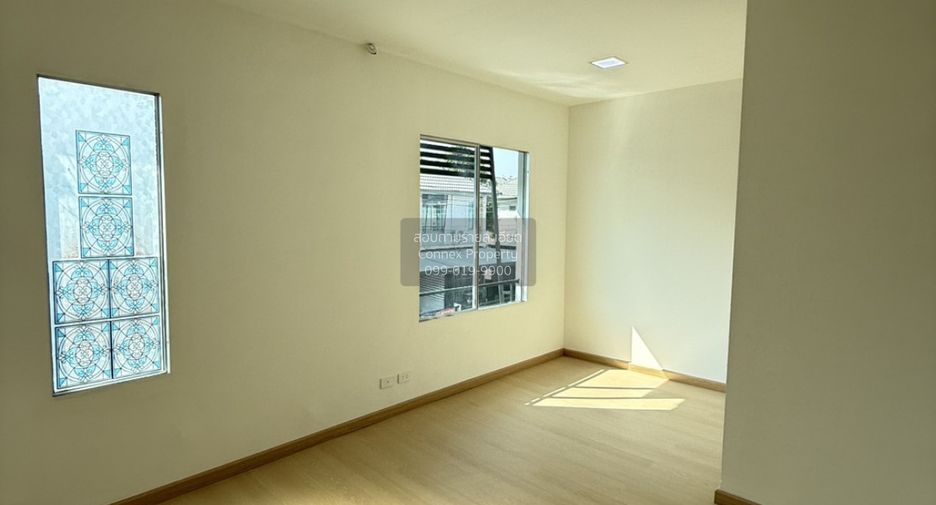 For sale 3 bedrooms townhouse in Bang Phli, Samut Prakan