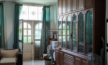 Reihenhaus zum Kauf mit 3 Zimmer in Phra Khanong, Bangkok