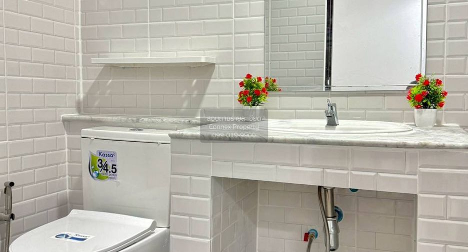 For sale 2 bedrooms townhouse in Sai Noi, Nonthaburi