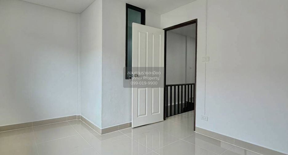 For sale 2 bedrooms townhouse in Sai Noi, Nonthaburi