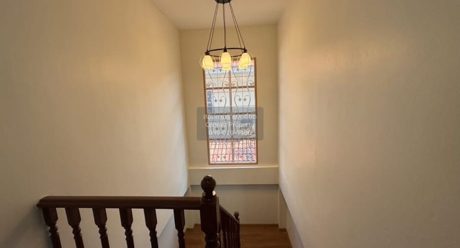 Casa en venta de 5 habitaciones en Mueang Samut Sakhon, Samut Sakhon
