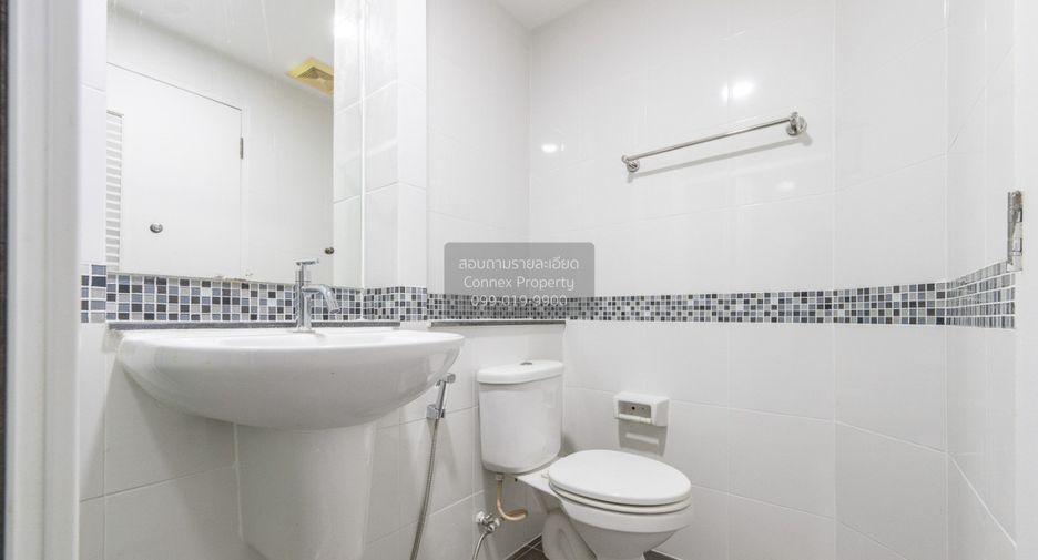 For sale 1 bed condo in Mueang Samut Prakan, Samut Prakan
